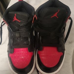 Jordan 1 Black + Red =Bred  Size 10C